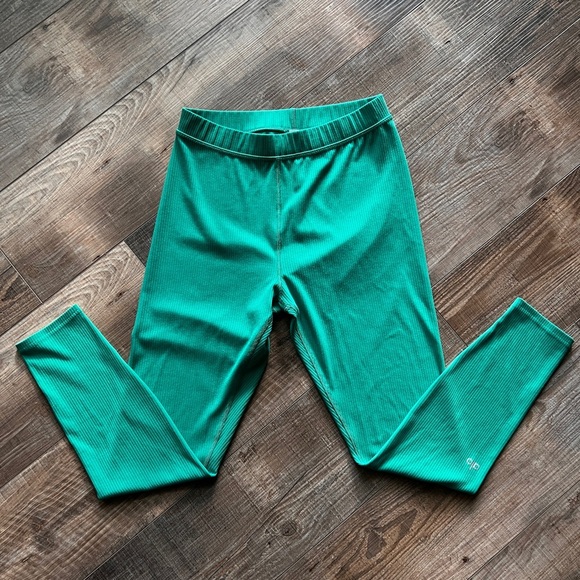 ALO Yoga Pants - ALO Ribbed High-Waist 7/8 Blissful Legging  Ocean Teal Athletic Yoga Activewear